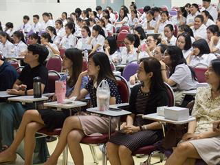 คณะศิลปศาสตร์,มหาวิทยาลัยพะเยา,จัดโครงการ,“เตรียมความพร้อมนิสิตก่อนเข้าเรียนมหาวิทยาลัย”