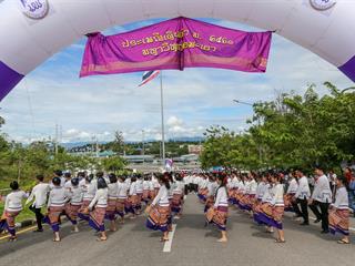 มหาวิทยาลัยพะเยา,จัดประเพณีเดินเข้า,ม.,ประจำปี,2561