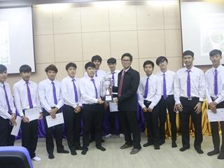 คณะเทคโนโลยีสารสนเทศและการสื่อสาร,มหาวิทยาลัยพะเยา,จัดกิจกรรมไหว้ครู,,ประจำปีการศึกษา,2561,เพื่อให้นิสิตได้แสดงออกถึงความเคารพรักและระลึกถึงพระคุณของครูอาจารย์ที่ได้สั่งสอนให้ความรู้