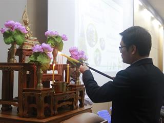 คณะเทคโนโลยีสารสนเทศและการสื่อสาร,มหาวิทยาลัยพะเยา,จัดกิจกรรมไหว้ครู,,ประจำปีการศึกษา,2561,เพื่อให้นิสิตได้แสดงออกถึงความเคารพรักและระลึกถึงพระคุณของครูอาจารย์ที่ได้สั่งสอนให้ความรู้