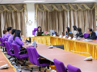 ศูนย์บรรณสารและสื่อการศึกษา,มหาวิทยาลัยพะเยา,ผ่านการตรวจประเมินห้องสมุดสีเขียวตามเกณฑ์พัฒนาห้องสมุดสีเขียว,ประจำปี,2561