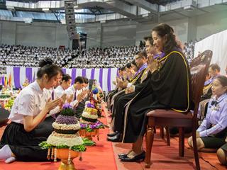 คณะศิลปศาสตร์,เข้าร่วมพิธีไหว้ครูและมอบรางวัลนิสิตเกียรติยศ,,ประจำปีการศึกษา,2561,ณ,อาคารสงวนเสริมศรี,มหาวิทยาลัยพะเยา