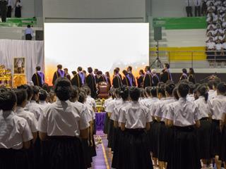 คณะศิลปศาสตร์,เข้าร่วมพิธีไหว้ครูและมอบรางวัลนิสิตเกียรติยศ,,ประจำปีการศึกษา,2561,ณ,อาคารสงวนเสริมศรี,มหาวิทยาลัยพะเยา