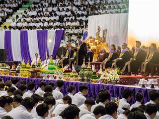 คณะศิลปศาสตร์,เข้าร่วมพิธีไหว้ครูและมอบรางวัลนิสิตเกียรติยศ,,ประจำปีการศึกษา,2561,ณ,อาคารสงวนเสริมศรี,มหาวิทยาลัยพะเยา