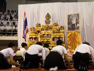 คณะศิลปศาสตร์,เข้าร่วมพิธีไหว้ครูและมอบรางวัลนิสิตเกียรติยศ,,ประจำปีการศึกษา,2561,ณ,อาคารสงวนเสริมศรี,มหาวิทยาลัยพะเยา
