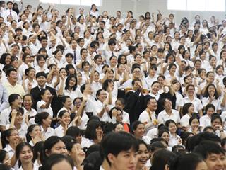 คณะศิลปศาสตร์,จัดพิธีไหว้ครูคณะศิลปศาสตร์,“กราบคุรุปูจา,ครูบาอาจารย์เจ้า”,ประจำปีการศึกษา,2561,ณ,ห้อง,UB004,อาคาร,99,ปี,พระอุบาลีคุณูปมาจารย์