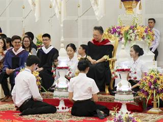 คณะศิลปศาสตร์,จัดพิธีไหว้ครูคณะศิลปศาสตร์,“กราบคุรุปูจา,ครูบาอาจารย์เจ้า”,ประจำปีการศึกษา,2561,ณ,ห้อง,UB004,อาคาร,99,ปี,พระอุบาลีคุณูปมาจารย์