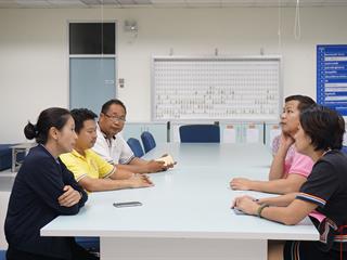 ประชุมแผนการพัฒนาและปรับปรุง,ศูนย์บรรณสารและสื่อการศึกษา,ตามมาตรฐานห้องสมุดสีเขียว,
