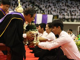 “กราบคุรุปูจา,ครูบาอาจารย์เจ้า”,พิธีไหว้ครู,มหาวิทยาลัยพะเยา,ประจำปีการศึกษา,2561,