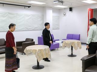 อธิการบดีมหาวิทยาลัยพะเยาลงพื้นที่ตรวจเยี่ยมการเตรียมความพร้อม,ในการแสดงวิสัยทัศน์และตอบข้อซักถามผู้ได้รับการเสนอชื่อเป็นผู้สมควรดำรงตำแหน่งอธิการบดีมหาวิทยาลัยพะเยา