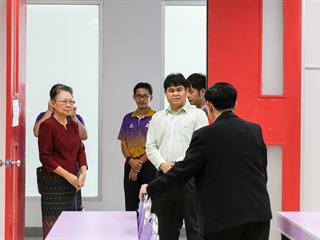 อธิการบดีมหาวิทยาลัยพะเยาลงพื้นที่ตรวจเยี่ยมการเตรียมความพร้อม,ในการแสดงวิสัยทัศน์และตอบข้อซักถามผู้ได้รับการเสนอชื่อเป็นผู้สมควรดำรงตำแหน่งอธิการบดีมหาวิทยาลัยพะเยา