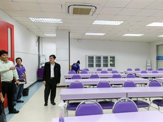 อธิการบดีมหาวิทยาลัยพะเยาลงพื้นที่ตรวจเยี่ยมการเตรียมความพร้อม,ในการแสดงวิสัยทัศน์และตอบข้อซักถามผู้ได้รับการเสนอชื่อเป็นผู้สมควรดำรงตำแหน่งอธิการบดีมหาวิทยาลัยพะเยา