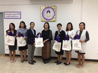 กองบริการการศึกษา,และกองบริหารงานวิจัยฯ,มหาวิทยาลัยพะเยา,บริจาคถุงผ้า,120,ถุง,ให้โครงการยืม-คืน,ถุงผ้าสำหรับน้องๆ,หนึ่งในกิจกรรมลดขยะพลาสติกแบบครั้งเดียวทิ้ง