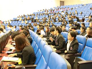 สาขาวิชาการท่องเที่ยว,คณะวิทยาการจัดการและสารสนเทศศาสตร์,มหาวิทยาลัยพะเยา,จัดกิจกรรมการบรรยายพิเศษในหัวข้อ,“โฉมหน้าใหม่ของการท่องเที่ยว,โอกาส,วิกฤต,ประสิทธิภาพ,และความเป็นธรรม”,และ,“สรุปเปรียบเทียบศักยภาพ,8,จังหวัดภาคเหนือตอนบน