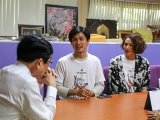 มหาวิทยาลัยพะเยา,ต้อนรับ,คุณนุ่น,ศิรพันธ์,และ,คุณท็อป,พิพัฒน์,นำทีม,ECOLIFE,Application,ลดการใช้พลาสติกในมหาวิทยาลัยพะเยา