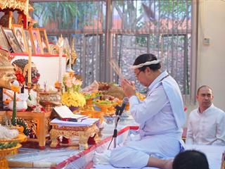 สาขาวิชาศิลปะการแสดง,คณะสถาปัตยกรรมศาสตร์และศิลปกรรมศาสตร์,มหาวิทยาลัยพะเยา,จัดพิธีไหว้ครูและครอบครูนาฏศิลป์ไทย