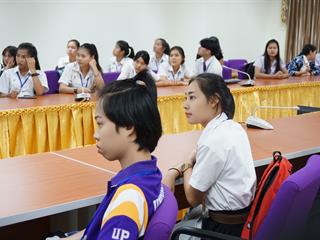 คณาจารย์และนิสิต,ชั้นปี,ที่,1,สาขาการจัดการสื่อสาร,คณะวิทยาการจัดการและสารสนเทศศาสตร์,,เรียนรู้การใช้บริการสารสนเทศ