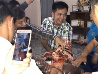 คณะเกษตรศาสตร์และทรัพยากรธรรมชาติ,,ดำเนินการโครงการบริการวิชาการ,เรื่อง,อบรมเชิงปฏิบัติการปรับปรุงพันธุ์โคเนื้อคุณภาพโดยวิธีผสมเทียมโค,ให้กับบุคลากรแขวงอุดมไชย,