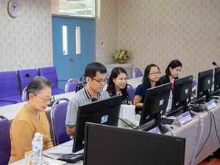 คณะศิลปศาสตร์,มหาวิทยาลัยพะเยา,ให้การต้อนรับ,Cambridge,Assessment,English,เพื่อรับฟังการนำเสนอชุดทดสอบภาษาอังกฤษสำหรับมหาวิทยาลัย,และหลักสูตรการฝึกอบรมครูภาษาอังกฤษ