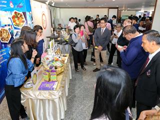 ม.พะเยา,ร่วมบูรณาการสร้างความรู้,ความเข้าใจ,ยกระดับโอทอป,ใน,“กิจกรรมOTOP,สัญจร”