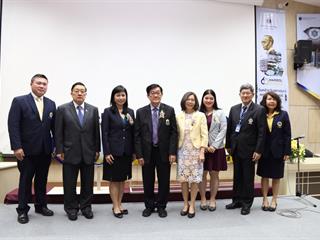 ขอแสดงความยินดี,กับ,ศาสตราจารย์พิเศษ,เภสัชกร,ดร.มณฑล,สงวนเสริมศรี,อธิการบดีมหาวิทยาลัยพะเยา,เข้ารับมอบโล่เกียรติยศ,ศิษย์เก่าดีเด่น,ประจำปี,2561,คณะวิทยาศาสตร์,มหาวิทยาลัยมหิดล,เนื่องในโอกาสครบรอบ,60,ปี,คณะวิทยาศาสตร์,มหาวิทยาลัยมหิดล