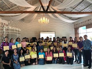 หน่วยศึกษาและพัฒนานวัตกรรมท้องถิ่น,คณะรัฐศาสตร์และสังคมศาสตร์,มหาวิทยาลัยพะเยา,ร่วมกับ,มูลนิธิฮันส์,ไซเดล,(Hanns,Seidel,Foundation),ประเทศไทย,ดำเนินโครงการ,การพัฒนาศักยภาพผู้นำหญิง,(รุ่นที่,4),:,การสร้างสรรค์นวัตกรรมท้องถิ่นด้วยกระบวนการนโยบายสาธารณะแบบปรึกษาหารือ