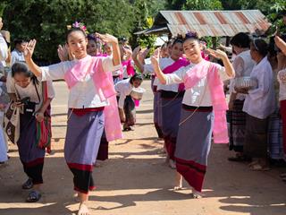 คณะศิลปศาสตร์,ร่วมทำบุญถวายผ้ากฐินมหาวิทยาลัยพะเยา,ประจำปี,2561,ณ,วัดบ้านโซ้,จ.พะเยา