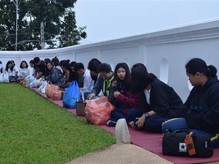 คณะรัฐศาสตร์และสังคมศาสตร์,มหาวิทยาลัยพะเยา,ร่วมประเพณีตักบาตรเทโวโรหณะ,เนื่องในวันมหาปวารณาออกพรรษา,ประจำปี,2561