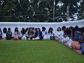 คณะรัฐศาสตร์และสังคมศาสตร์,มหาวิทยาลัยพะเยา,ร่วมประเพณีตักบาตรเทโวโรหณะ,เนื่องในวันมหาปวารณาออกพรรษา,ประจำปี,2561