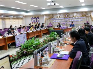 มหาวิทยาลัยพะเยา,จัดพิธีส่งและรับมอบงานในหน้าที่,ตำแหน่งอธิการบดี,มหาวิทยาลัยพะเยา,ระหว่าง,ศาสตราจารย์พิเศษ,ดร.มณฑล,สงวนเสริมศรี,และ,รองศาสตราจารย์,ดร.สุภกร,พงศบางโพธิ์