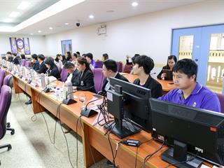 มหาวิทยาลัยพะเยา,จัดพิธีส่งและรับมอบงานในหน้าที่,ตำแหน่งอธิการบดี,มหาวิทยาลัยพะเยา,ระหว่าง,ศาสตราจารย์พิเศษ,ดร.มณฑล,สงวนเสริมศรี,และ,รองศาสตราจารย์,ดร.สุภกร,พงศบางโพธิ์