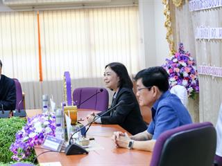 มหาวิทยาลัยพะเยา,จัดพิธีส่งและรับมอบงานในหน้าที่,ตำแหน่งอธิการบดี,มหาวิทยาลัยพะเยา,ระหว่าง,ศาสตราจารย์พิเศษ,ดร.มณฑล,สงวนเสริมศรี,และ,รองศาสตราจารย์,ดร.สุภกร,พงศบางโพธิ์