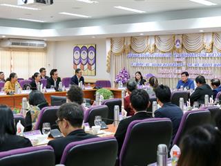 มหาวิทยาลัยพะเยา,จัดพิธีส่งและรับมอบงานในหน้าที่,ตำแหน่งอธิการบดี,มหาวิทยาลัยพะเยา,ระหว่าง,ศาสตราจารย์พิเศษ,ดร.มณฑล,สงวนเสริมศรี,และ,รองศาสตราจารย์,ดร.สุภกร,พงศบางโพธิ์