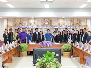มหาวิทยาลัยพะเยา,จัดพิธีส่งและรับมอบงานในหน้าที่,ตำแหน่งอธิการบดี,มหาวิทยาลัยพะเยา,ระหว่าง,ศาสตราจารย์พิเศษ,ดร.มณฑล,สงวนเสริมศรี,และ,รองศาสตราจารย์,ดร.สุภกร,พงศบางโพธิ์