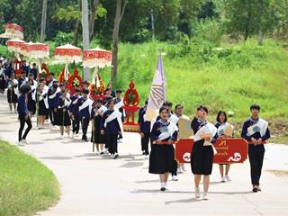 คณะสถาปัตยกรรมศาสตร์และศิลปกรรมศาสตร์,มหาวิทยาลัยพะเยา,จัดพิธีการไหว้ครูสล่า(สถาปัตย์),พิธีกินอ้อพญ๋า,และพิธีการจับมือเขียน,ปีการศึกษา,2561