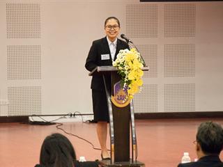 นิสิตสาขาวิชาภาษาไทย,คณะศิลปศาสตร์,มหาวิทยาลัยพะเยา,เข้าสู่รอบ,“ชิงชนะเลิศ”ระดับประเทศ,,การประกวด,“สุนทรพจน์อุดมศึกษา,เฉลิมพระเกียรติ,พระบรมราชจักรีวงศ์,ประจำปี,2561”,,ชิงถ้วยพระราชทานสมเด็จพระเจ้าอยู่หัว,มหาวชิราลงกรณ์,บดินทรเทพยวรางกูร