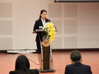 นิสิตสาขาวิชาภาษาไทย,คณะศิลปศาสตร์,มหาวิทยาลัยพะเยา,เข้าสู่รอบ,“ชิงชนะเลิศ”ระดับประเทศ,,การประกวด,“สุนทรพจน์อุดมศึกษา,เฉลิมพระเกียรติ,พระบรมราชจักรีวงศ์,ประจำปี,2561”,,ชิงถ้วยพระราชทานสมเด็จพระเจ้าอยู่หัว,มหาวชิราลงกรณ์,บดินทรเทพยวรางกูร