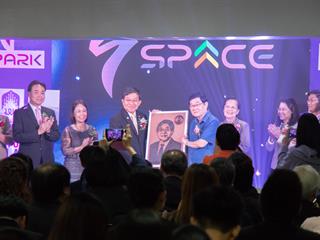 คณะศิลปศาสตร์,เข้าร่วมนิทรรศการ,UP,INNOVATIVE,STARTUP,SPACE,&,GSB,INNOVATIVE,CLUB,และนำเสนอผลงาน,3,Applications,และ,3,Booklets,เพื่อการศึกษาและเรียนรู้ทางภาษา,,ณ,อุทยานวิทยาศาสตร์,(UP,SPARK),มหาวิทยาลัยพะเยา