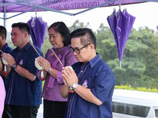 อธิการบดีนำทีมคณะผู้บริหารชุดใหม่,เข้าสักการะสิ่งศักดิ์สิทธิ์ภายในมหาวิทยาลัยพะเยาเพื่อความเป็นสิริมงคล