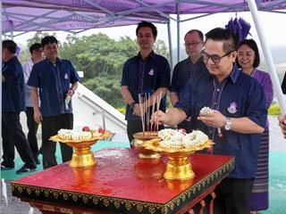 อธิการบดีนำทีมคณะผู้บริหารชุดใหม่,เข้าสักการะสิ่งศักดิ์สิทธิ์ภายในมหาวิทยาลัยพะเยาเพื่อความเป็นสิริมงคล