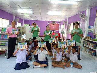 ศูนย์บรรณสารและสื่อการศึกษา,ร่วมกับคณะศิลปศาสตร์,มหาวิทยาลัยพะเยา,,,,,,,,,,,,,,,,,,,,,,,,,,,,,,,ลงพื้นที่ดำเนินโครงการ,“ปันรักห้องสมุดเพื่อการเรียนรู้,ปี,4”,,ณ,โรงเรียนตำรวจตระเวนชายแดนเบ็ตตี้ดูเมน,อำเภอปง,จังหวัดพะเยา