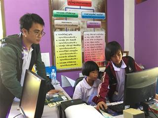 ศูนย์บรรณสารและสื่อการศึกษา,ร่วมกับคณะศิลปศาสตร์,มหาวิทยาลัยพะเยา,,,,,,,,,,,,,,,,,,,,,,,,,,,,,,,ลงพื้นที่ดำเนินโครงการ,“ปันรักห้องสมุดเพื่อการเรียนรู้,ปี,4”,,ณ,โรงเรียนตำรวจตระเวนชายแดนเบ็ตตี้ดูเมน,อำเภอปง,จังหวัดพะเยา