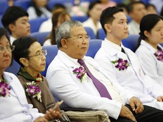 พิธีมอบเสื้อกาวน์นิสิตทันตแพทย์,รุ่นที่,2,