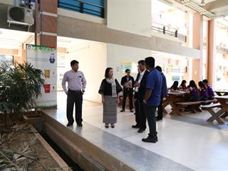 รักษาการแทนอธิการบดี,พร้อมคณะผู้บริหาร,ลงพื้นที่ตรวจโรงอาหาร,เพื่อสำรวจความเรียบร้อย,พร้อมเตรียมปรับปรุงภูมิทัศน์ให้สวยงามน่าอยู่ยิ่งขึ้น