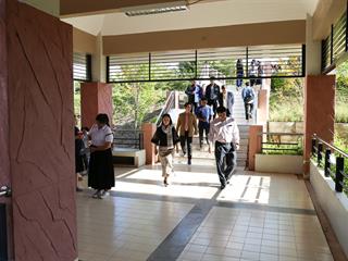 รักษาการแทนอธิการบดี,พร้อมคณะผู้บริหาร,ลงพื้นที่ตรวจโรงอาหาร,เพื่อสำรวจความเรียบร้อย,พร้อมเตรียมปรับปรุงภูมิทัศน์ให้สวยงามน่าอยู่ยิ่งขึ้น