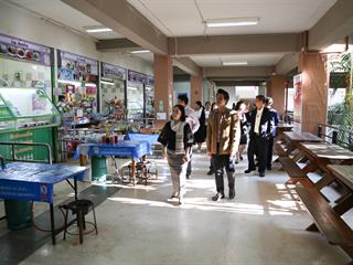 รักษาการแทนอธิการบดี,พร้อมคณะผู้บริหาร,ลงพื้นที่ตรวจโรงอาหาร,เพื่อสำรวจความเรียบร้อย,พร้อมเตรียมปรับปรุงภูมิทัศน์ให้สวยงามน่าอยู่ยิ่งขึ้น