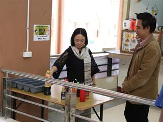 รักษาการแทนอธิการบดี,พร้อมคณะผู้บริหาร,ลงพื้นที่ตรวจโรงอาหาร,เพื่อสำรวจความเรียบร้อย,พร้อมเตรียมปรับปรุงภูมิทัศน์ให้สวยงามน่าอยู่ยิ่งขึ้น