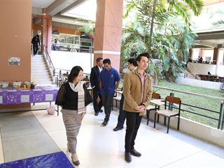 รักษาการแทนอธิการบดี,พร้อมคณะผู้บริหาร,ลงพื้นที่ตรวจโรงอาหาร,เพื่อสำรวจความเรียบร้อย,พร้อมเตรียมปรับปรุงภูมิทัศน์ให้สวยงามน่าอยู่ยิ่งขึ้น