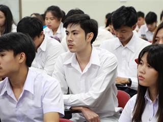 คณะรัฐศาสตร์และสังคมศาสตร์,มหาวิทยาลัยพะเยา,ดำเนินโครงการฝึกประสบการณ์วิชาชีพสำหรับนักพัฒนา-นักปกครอง,(กิจกรรมที่,1,การอบรมทักษะการสื่อสารและการพัฒนาบุคลิกภาพเพื่อการปฏิบัติงานอย่างมีประสิทธิภาพ)