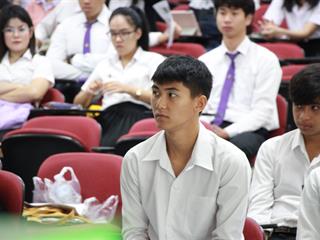 คณะรัฐศาสตร์และสังคมศาสตร์,มหาวิทยาลัยพะเยา,ดำเนินโครงการฝึกประสบการณ์วิชาชีพสำหรับนักพัฒนา-นักปกครอง,(กิจกรรมที่,1,การอบรมทักษะการสื่อสารและการพัฒนาบุคลิกภาพเพื่อการปฏิบัติงานอย่างมีประสิทธิภาพ)